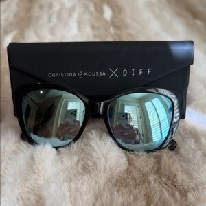 Diff Eyewear Black Polarized Sunglasses